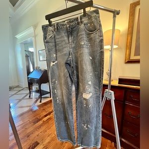 Distressed “Boyfriend” Jean size 8 NWOT
